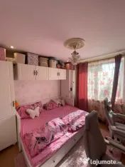 Apartament decomandat cu 3 camere, etaj 3, 2 băi, balcon ș