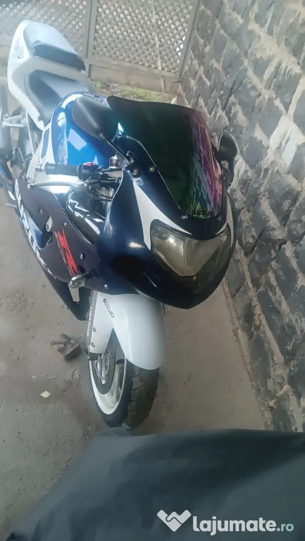 Motocicleta Suzuki GSX-R K1