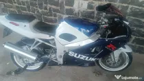 Motocicleta Suzuki GSX-R K1