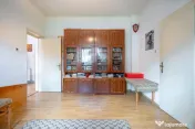 Apartament cu 4 camere la casă | 105 mp Utili | Curte 12...