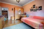 Apartament cu 4 camere la casă | 105 mp Utili | Curte 12...