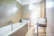 Apartament cu 4 camere la casă | 105 mp Utili | Curte 12...