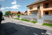 Apartament cu 4 camere la casă | 105 mp Utili | Curte 12...
