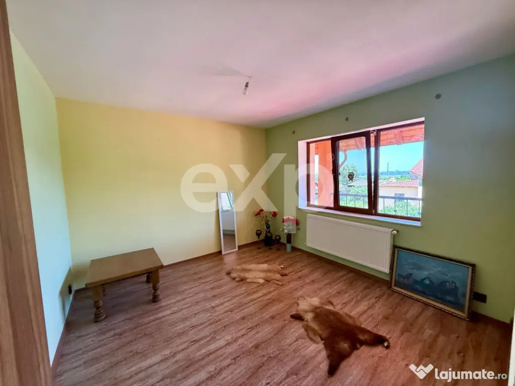 Vilă spațioasă cu teren de 1.008 mp în Ștefănești, Ar