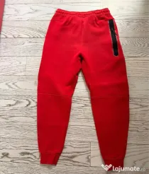 nike tech fleece rosu