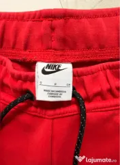 nike tech fleece rosu