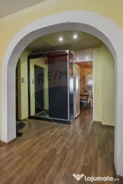 Apartament cu 4 camere de vânzare în zona Sebastian