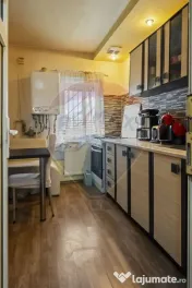 Apartament cu 4 camere de vânzare în zona Sebastian