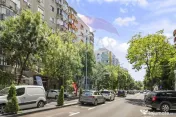 Apartament cu 4 camere de vânzare în zona Sebastian