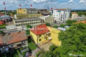 Imobil versatil D+P+E+M | Arteră principală Arad | Curt... 