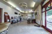 Imobil versatil D+P+E+M | Arteră principală Arad | Curt...