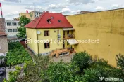 Imobil versatil D+P+E+M | Arteră principală Arad | Curt... 
