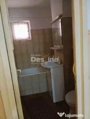 Apartament cu 3 camere de vanzare zona centrala 