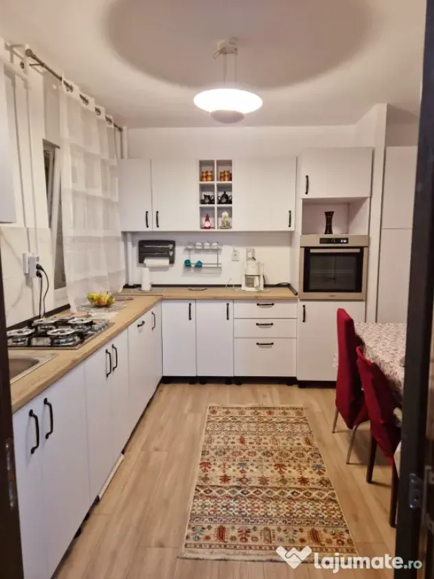 Inchiriere apartament 3 camere zona Militari Piata Gorjului
