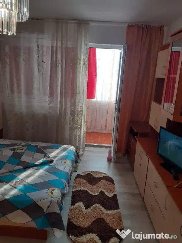 Inchiriez apartament 2-3 camere in Mangalia-Saturn sezon estival
