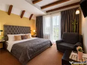 Langa Castelul Bran: Pensiune restaurant transfer afacer
