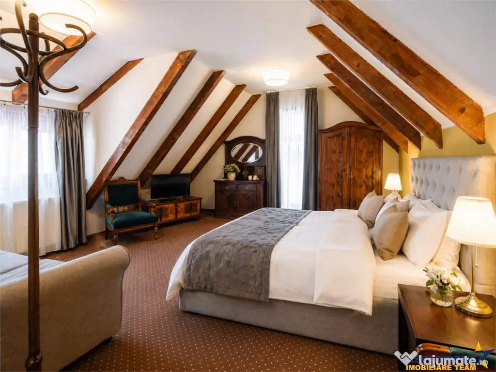 Langa Castelul Bran: Pensiune restaurant transfer afacer