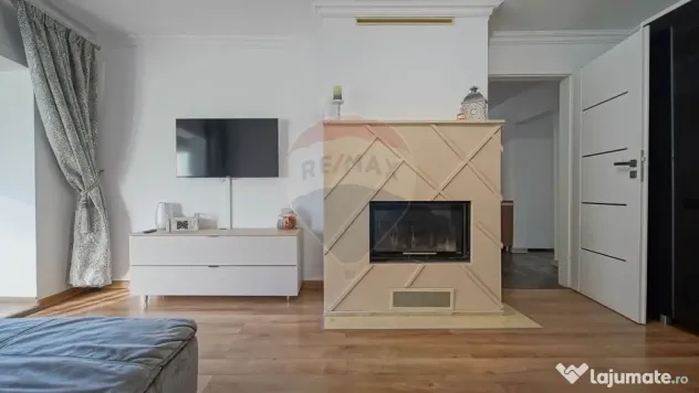 Apartament cu 4 camere de închiriat!