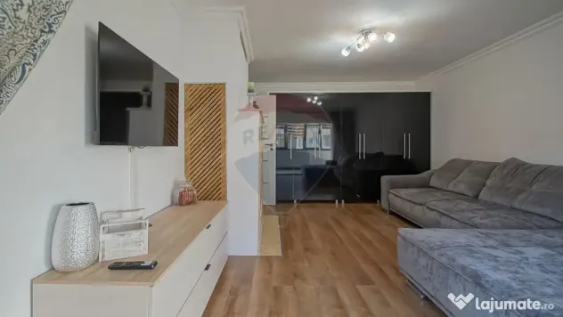Apartament cu 4 camere de închiriat!