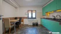 Apartament cu 4 camere de închiriat!