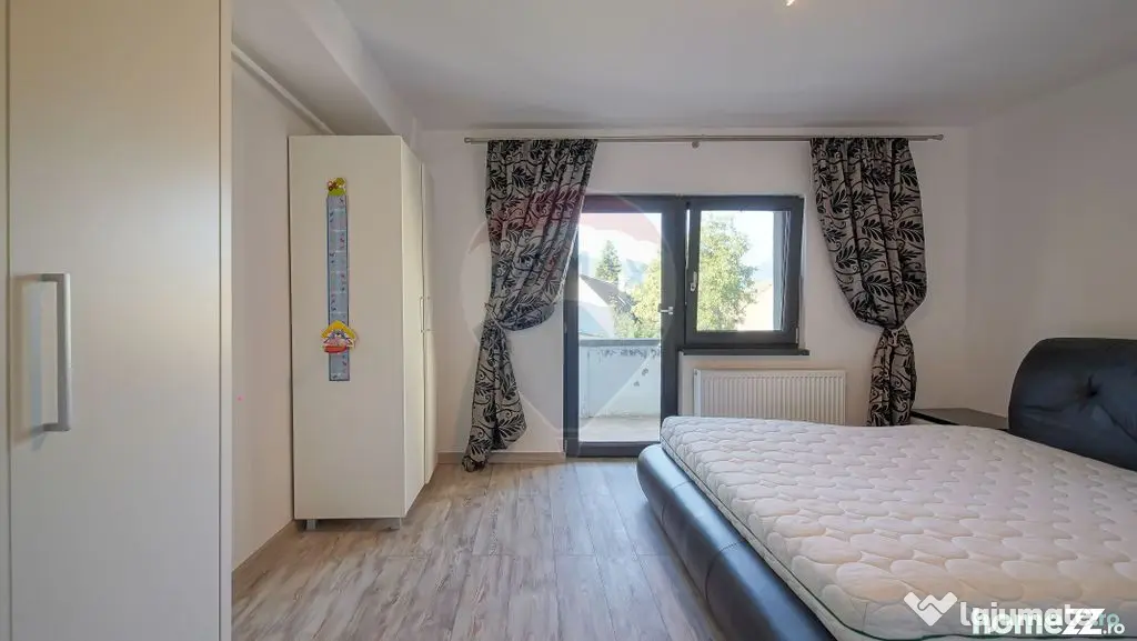 Apartament cu 4 camere de închiriat!