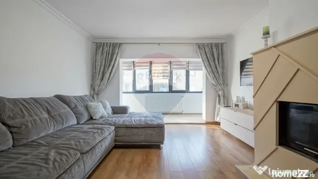 Apartament cu 4 camere de închiriat!