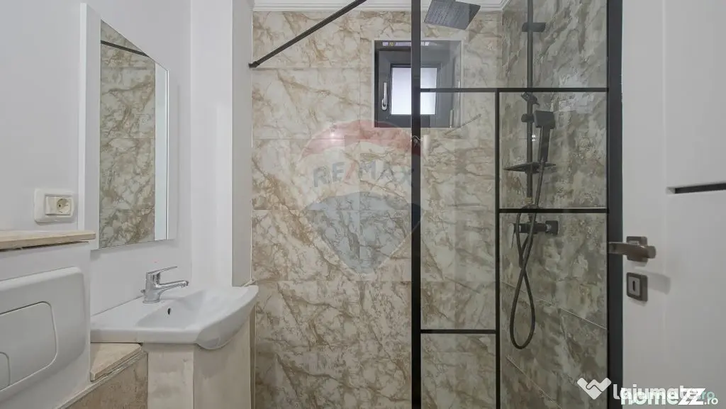 Apartament cu 4 camere de închiriat!