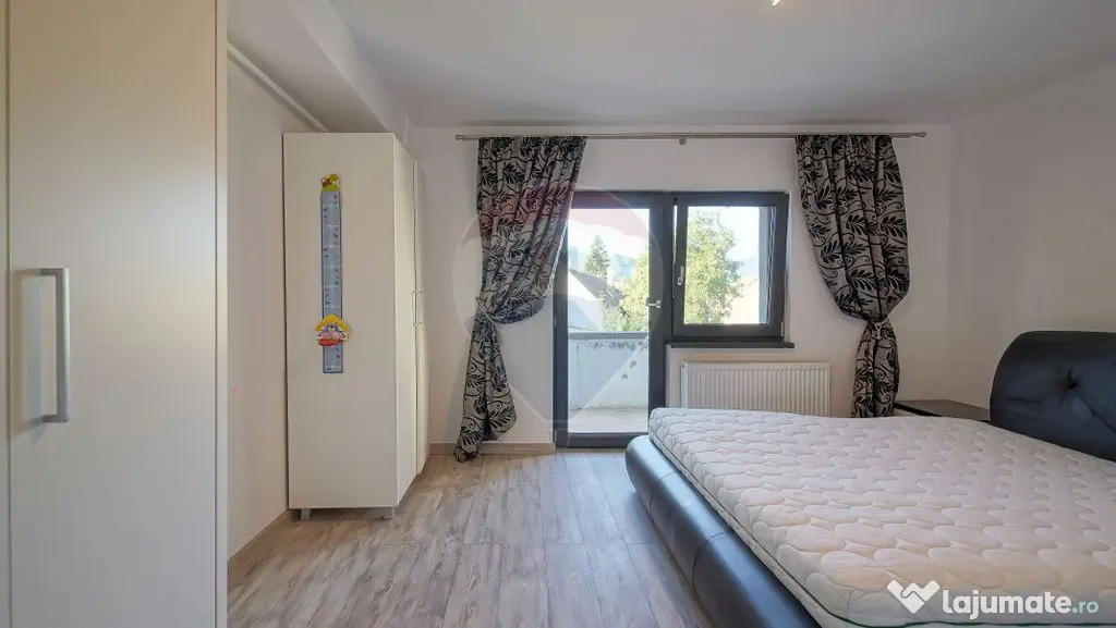 Apartament cu 4 camere de închiriat!