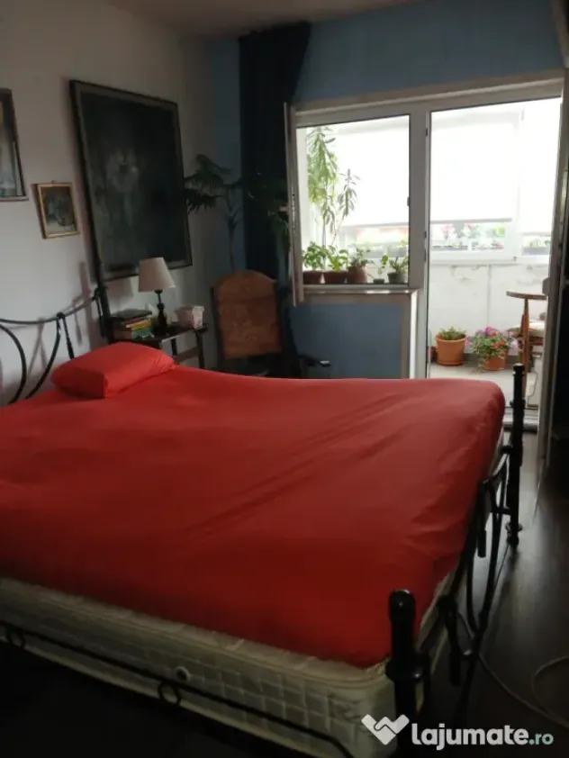 Vând apartament 2 camere, 52,13 m2, decomandat, renovat, central Horezu