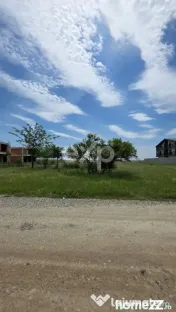 Teren intravilan 1.500 mp | Deschidere 25 ml | Utilități l
