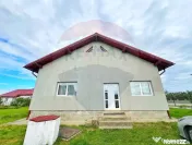 Casă modernă cu grădină de vânzare in Salsig, Maramu... 