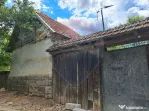 Casă batraneasca Laz comuna Dezna,teren 2800 mp teren