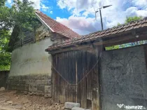 Casă batraneasca Laz comuna Dezna,teren 2800 mp teren