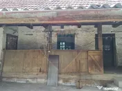 Casă batraneasca Laz comuna Dezna,teren 2800 mp teren 
