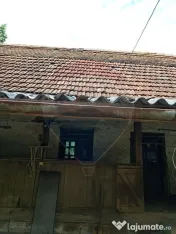 Casă batraneasca Laz comuna Dezna,teren 2800 mp teren 