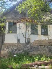 Casă batraneasca Laz comuna Dezna,teren 2800 mp teren