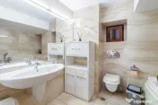 Apartament 6 camere, Pta Alba Iulia - de inchiriat