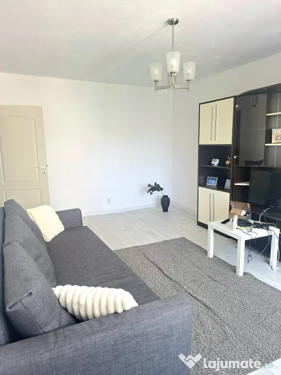 Prima închiriere! Apartament 2 camere, Piața Centrală, 56 mp, renovat