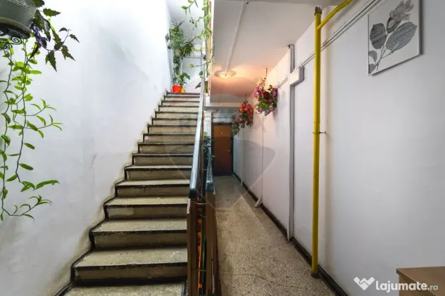 Apartament 3 camere de vânzare – Brașov, Str. Pârâu...