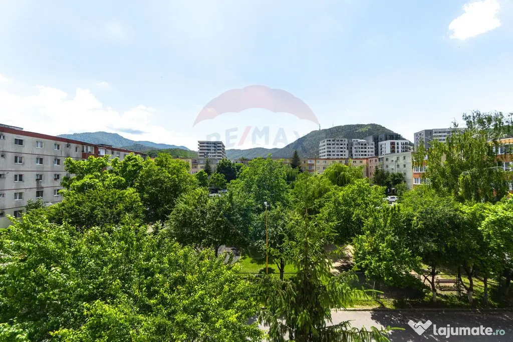 Apartament 3 camere de vânzare – Brașov, Str. Pârâu...