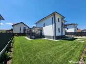 Casa individuala, 4 camere, 2 bai, beci, VALEA ADANCA 