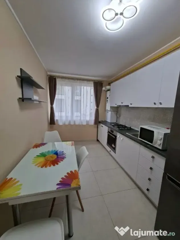 Apartament de 2 camere, zona Razoare / Floresti
