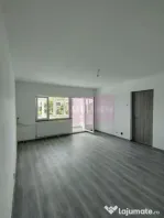 Garsonieră spațioasă de vânzare - Vitan, la câteva m...