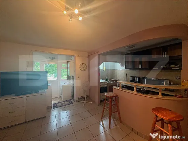Apartament 3 camere spațios, parter, zonă excelentă lâng