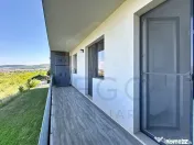 Apartament modern cu 2 camere, parcare, zona Sesul de Sus
