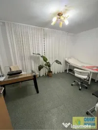 Centru, Colonadelor, de inchiriat 2 camere, nemobilat, parter 