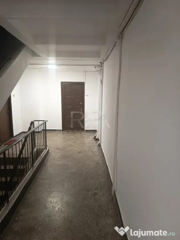 4 camere decomandat | 85 mp | Renovat complet | Etaj 3 | -