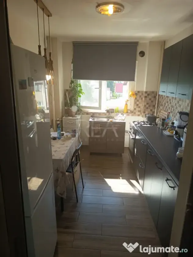 4 camere decomandat | 85 mp | Renovat complet | Etaj 3 | -