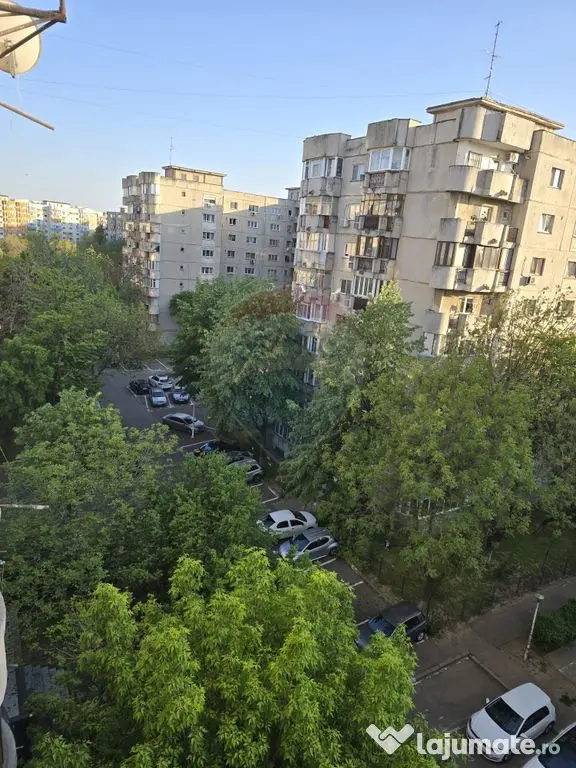 Garsoniera în zona Sebastian, spatioasa, luminoasa, libera