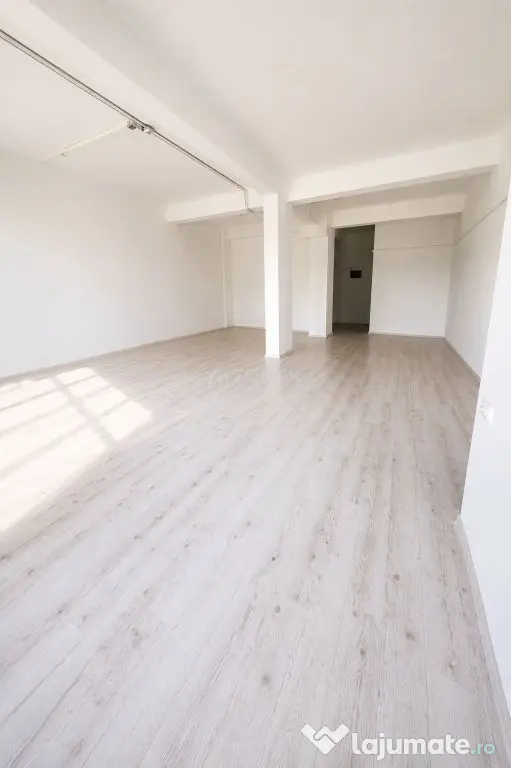 Spatiu comercial Qualis II